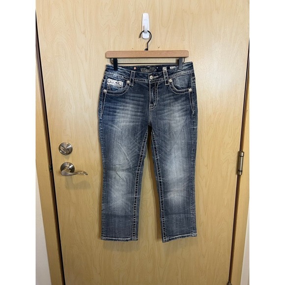 Womens Miss Me Mid Rise Curvy Crop Jeans - Picture 1 of 4